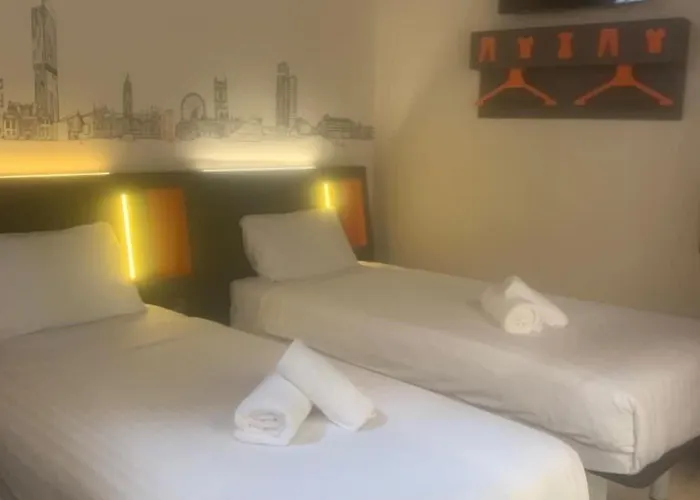Hotel Easyhotel 2*