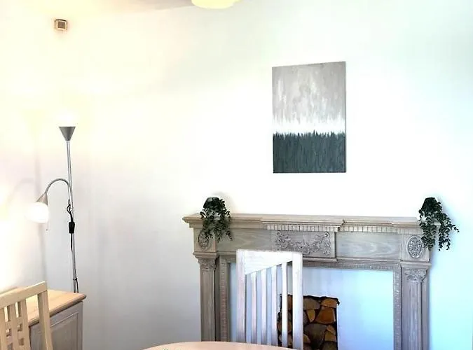 Spacious 3 Bedroom House - Sleeps 5 דירה מנצ'סטר