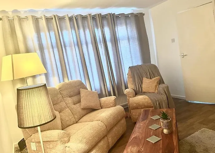 Lägenhet Spacious 3 Bedroom House - Sleeps 5