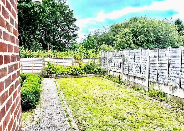 Appartement Spacious 3 Bedroom House - Sleeps 5 *