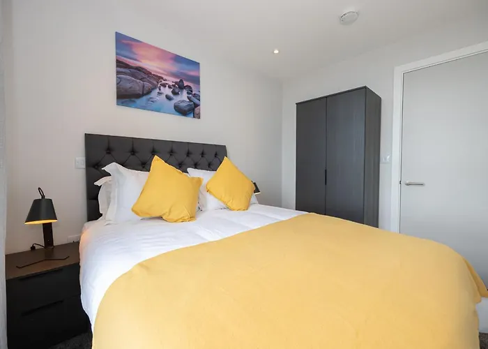 Contemporary 3 Bedrooms * Manchester