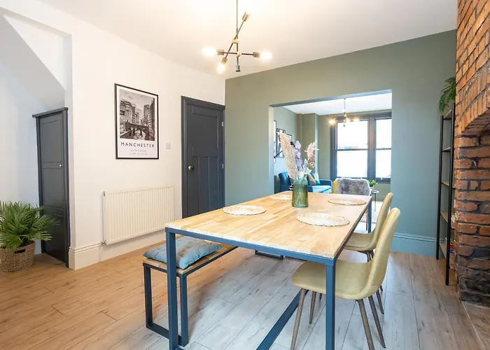 Stunning Scandi Abode In Parking