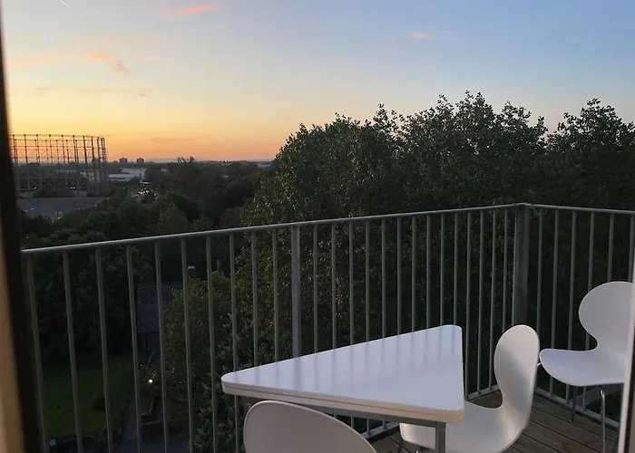 Cityfront Cosy Near Centre & Etihad Stadium, Free Parking Daire *