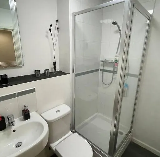 Cityfront Modern Apt near Centre/etihad, Free Parking Apartament