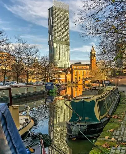 Nest - Centre 酒店 *