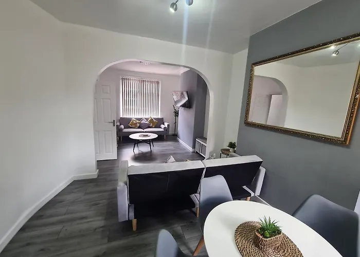 Διαμέρισμα Lovely 2-bedroom House Close To Media City.