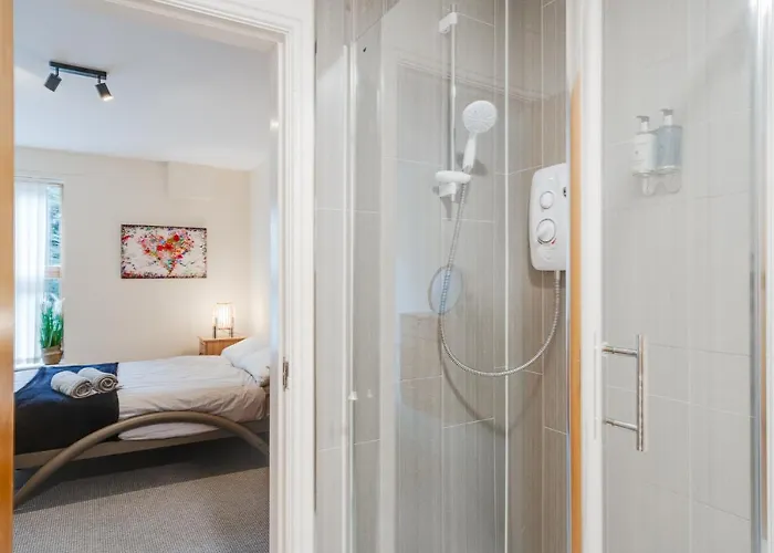 Brimmond Homes - Nr To Univ, Hospitals, O2 Apollo, Plab & 7 Mins To Centre - Stylish, Modern & Secure 2 Bed, 2 Bath With Allocated Free Parking * Mánchester