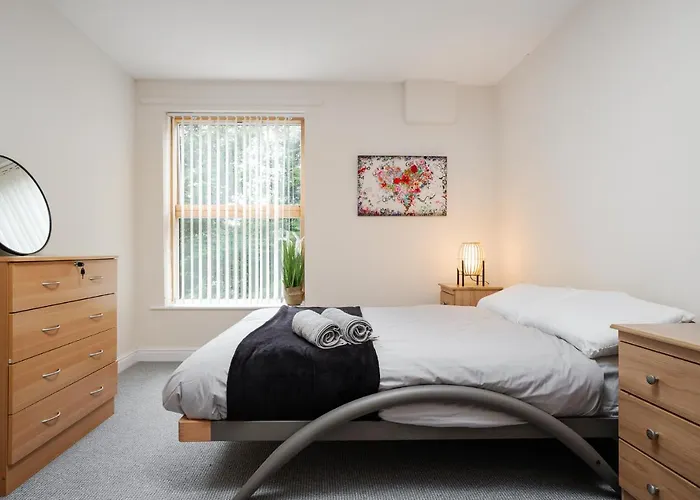 Brimmond Homes - Nr To Univ, Hospitals, O2 Apollo, Plab & 7 Mins To Centre - Stylish, Modern & Secure 2 Bed, 2 Bath With Allocated Free Parking Daire Manchester
