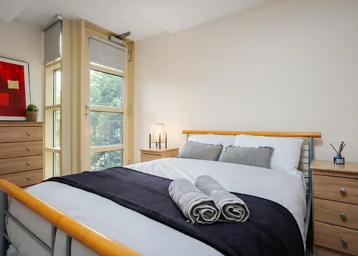 Brimmond Homes - Nr To Univ, Hospitals, O2 Apollo, Plab & 7 Mins To Centre - Stylish, Modern & Secure 2 Bed, 2 Bath With Allocated Free Parking Apartamento