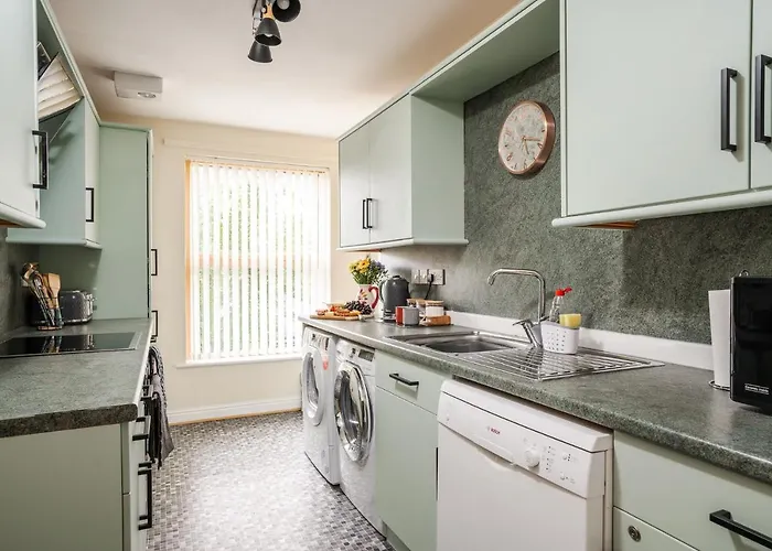 Brimmond Homes - Nr To Univ, Hospitals, O2 Apollo, Plab & 7 Mins To Centre - Stylish, Modern & Secure 2 Bed, 2 Bath With Allocated Free Parking * Manchester