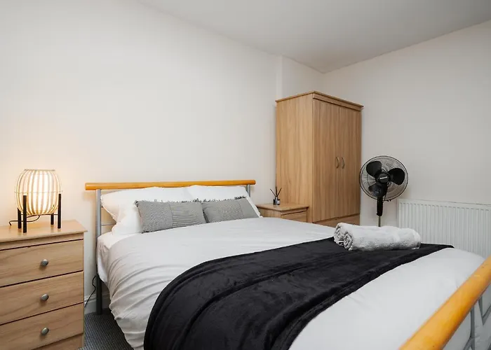 아파트 Brimmond Homes - Nr To Univ, Hospitals, O2 Apollo, Plab & 7 Mins To Centre - Stylish, Modern & Secure 2 Bed, 2 Bath With Allocated Free Parking *