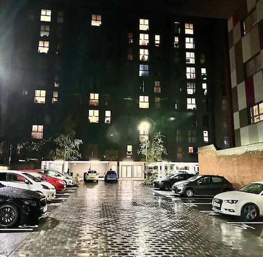 Morden 2 Bed - Old Trafford * Mánchester