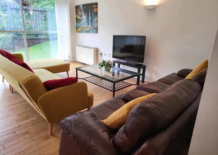 شقة Luxury 2 Bed On River, Wifi, Parking, Garden