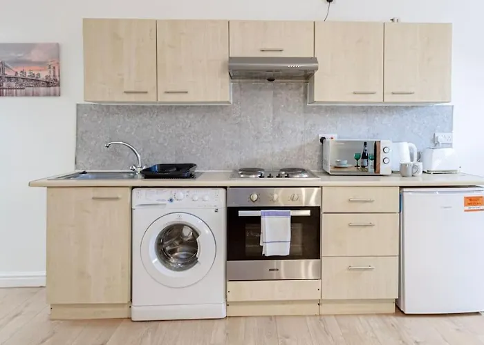 Cosy & Fully Equipped In Swinton Manchester