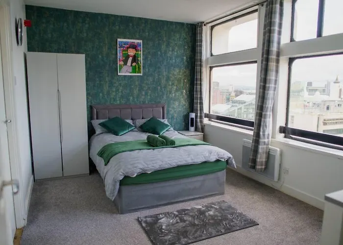 Daire Centre Apartment, Skyline View *