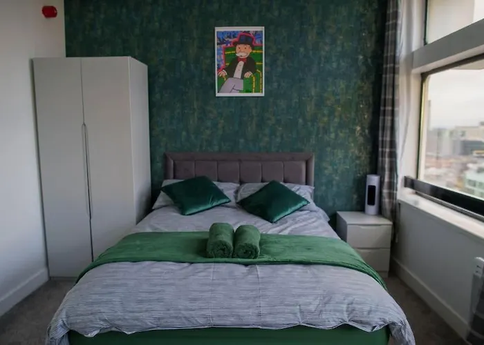 Centre Apartment, Skyline View Daire *