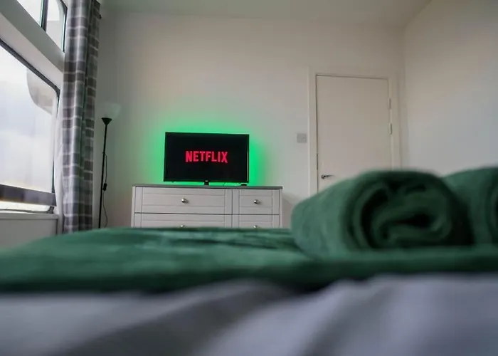 Daire Centre Apartment, Skyline View *