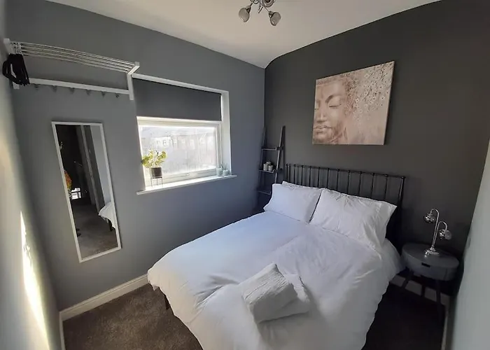 Chic 5 Double Bedroom House - 15 Min To 펜션