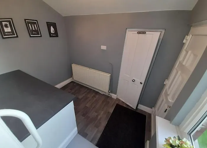 Chic 5 Double Bedroom House - 15 Min To Ferienhaus Manchester