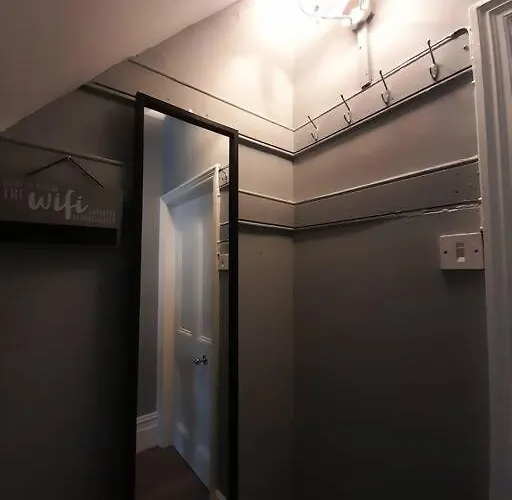 Chic 5 Double Bedroom House - 15 Min To Ferienhaus Manchester