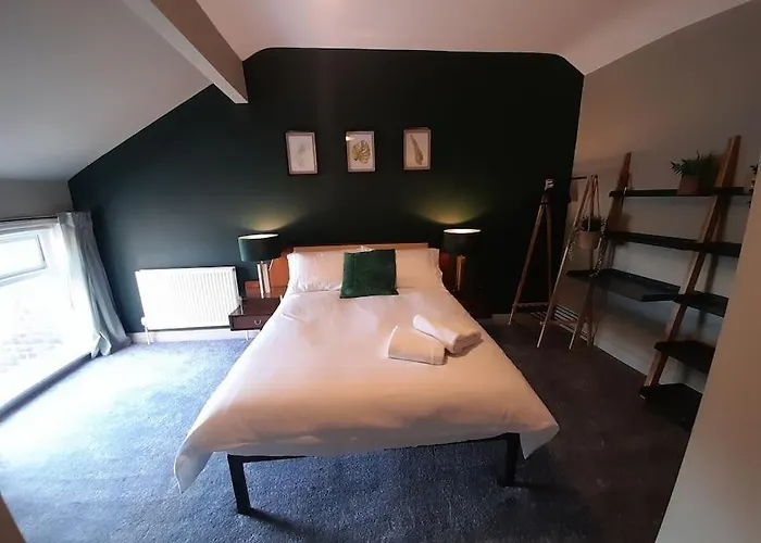 Ferienhaus Chic 5 Double Bedroom House - 15 Min To