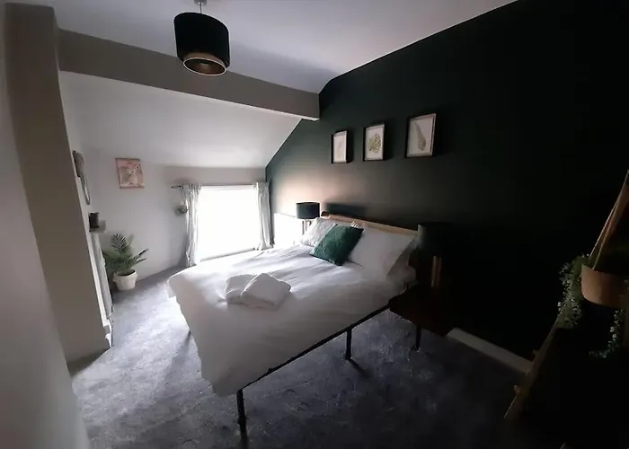 펜션 Chic 5 Double Bedroom House - 15 Min To