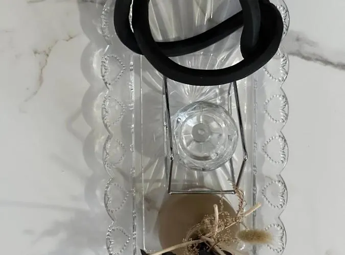 2 Bedroom Flat Close To City, Stadium And Coop Arena