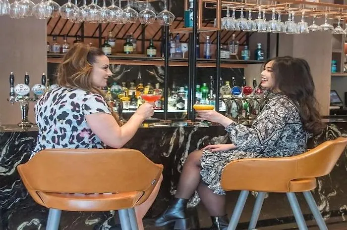 호텔 Clayton Centre 4*