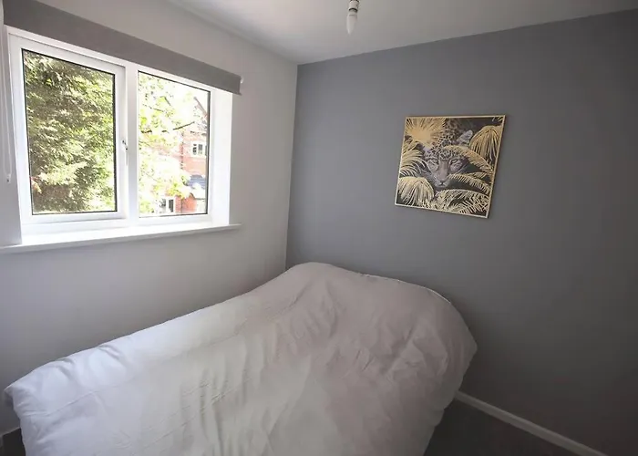 Entire 2 Bed In 아파트 *