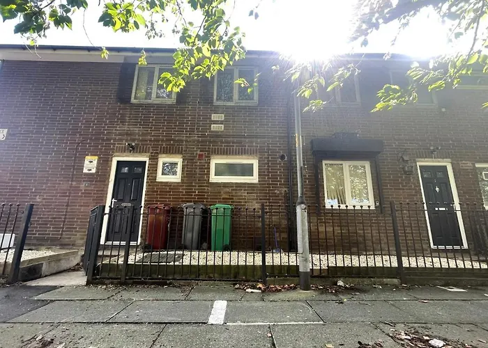 Bright, Warm & Cozy House In Harpurhey شقة