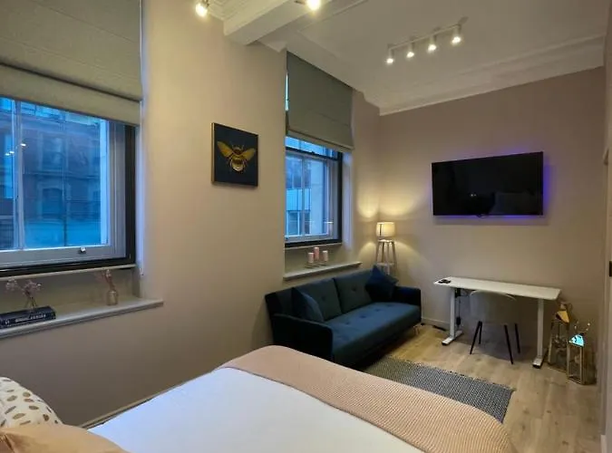 Stunning 2 Bed In Greater * 맨체스터