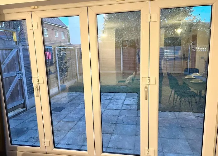 Lägenhet Secure Parking 3 Bedroom Stylish House With Garden Manchester