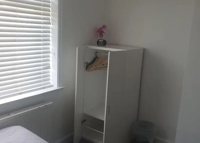 Elsham Gardens - Shared Facilities * Manchester