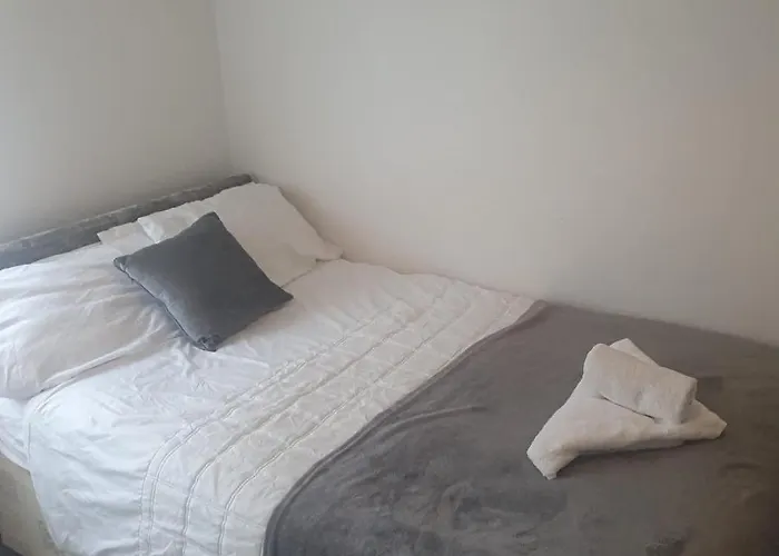 Elsham Gardens - Shared Facilities *