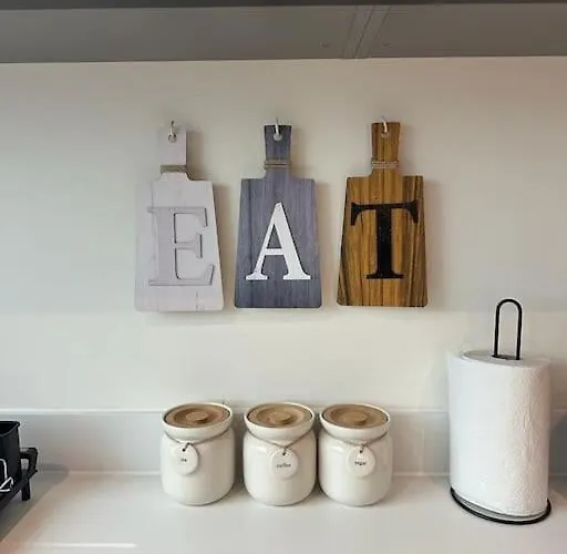 Stylish, Top-floor 1 Bed Apartamento *