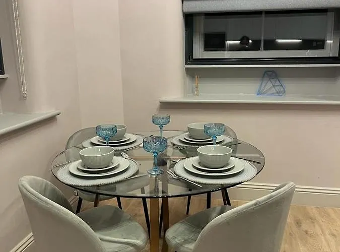 아파트 M1 Centre 3 Bed 3 Bath Luxe Penthouse *