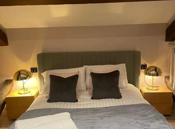 M1 Centre 3 Bed 3 Bath Luxe Penthouse Daire *