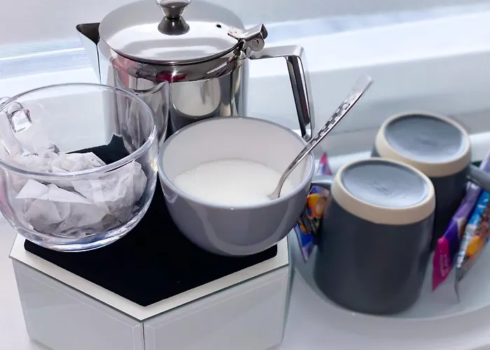 Royal At Coop Live Etihad, Sports Oda ve Kahvaltı 3*