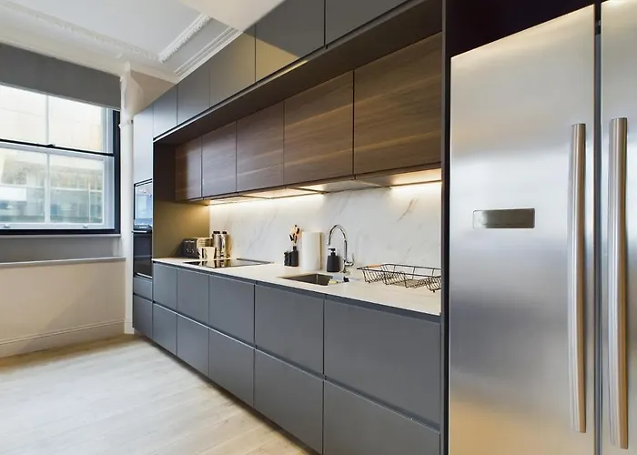 Classy 2bedroom Centre