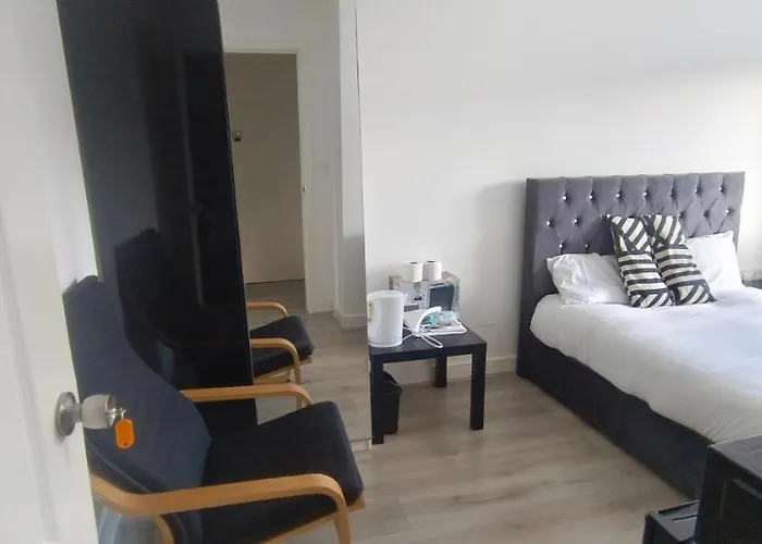 Free Car Park And Walk To Coop, Etihad , Piccadilly,free Snacks * Manchester