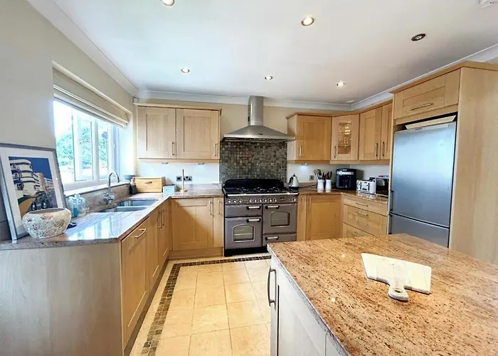 3 Chatsworth Road, Worsley * Manchester