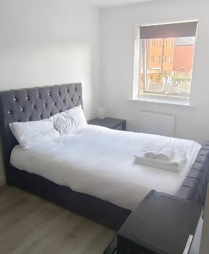 Free Car Park And Walk To Coop, Etihad , Piccadilly,free Snacks Pansiyon *