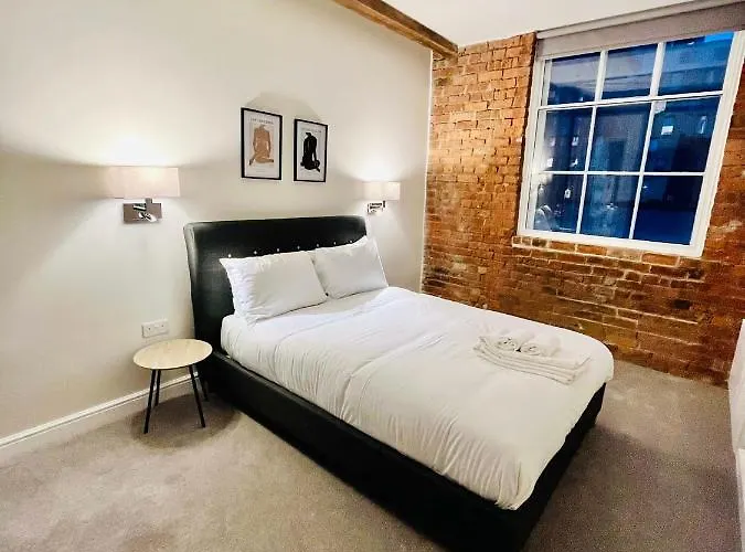 Stunning 2 Bedroom In The Centre Apartmán *