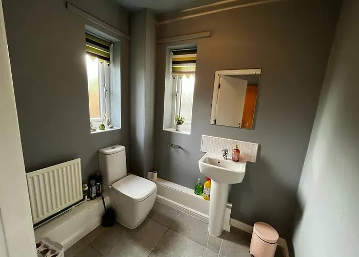 Deluxe 4 Bed House Near The Etihad By Snoozystays Prázdninový dům Manchester
