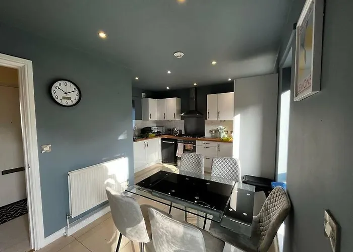 Deluxe 4 Bed House Near The Etihad By Snoozystays * Manchester