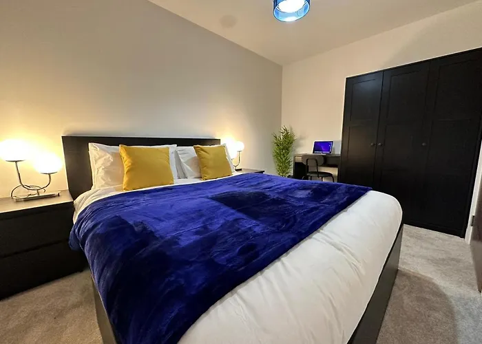 1 Bed Near Old Trafford With Free Car Park Манчестер