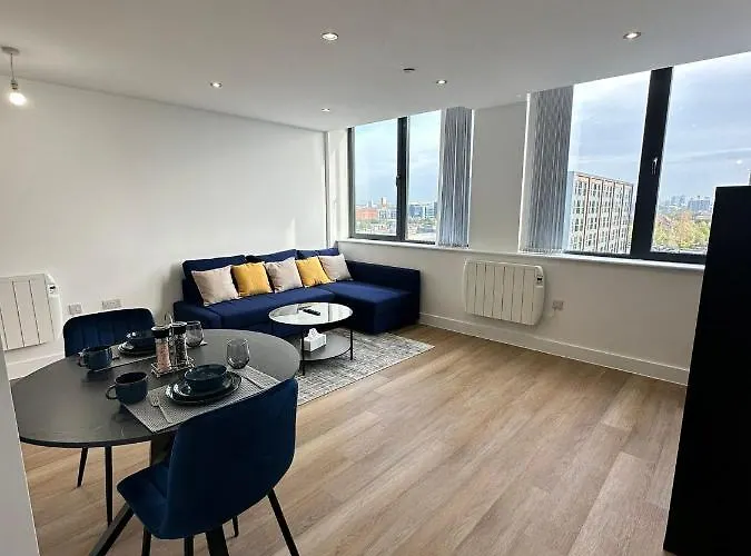 1 Bed Near Old Trafford With Free Car Park