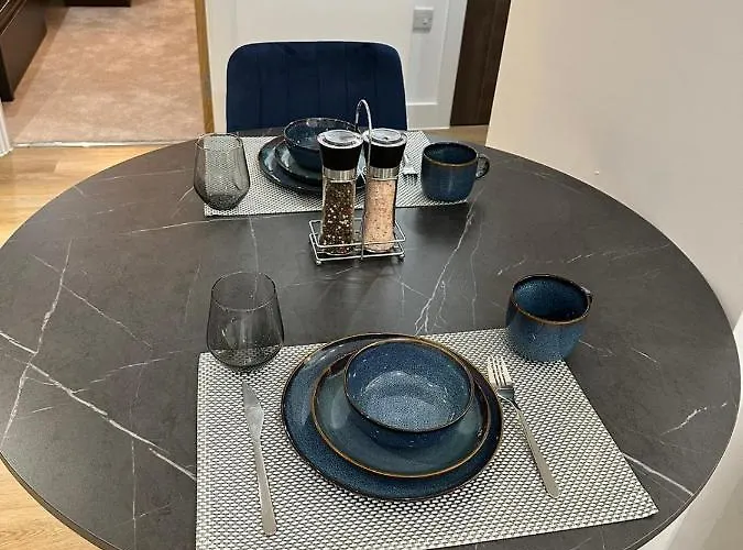 Daire 1 Bed Near Old Trafford With Free Car Park *