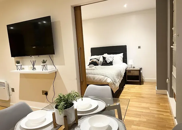 Free Parking 2 Bedroom * マンチェスター