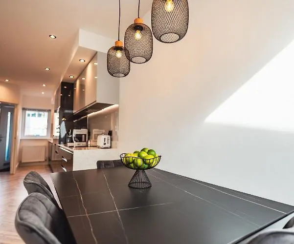 Luxurious 3 Bed Home, Free Parking Mánchester